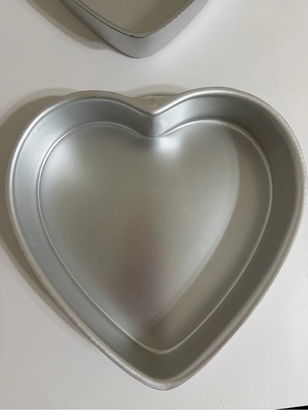 S/2 WILTON Heart Shape Metal 10” Cake Pans Mold Tins